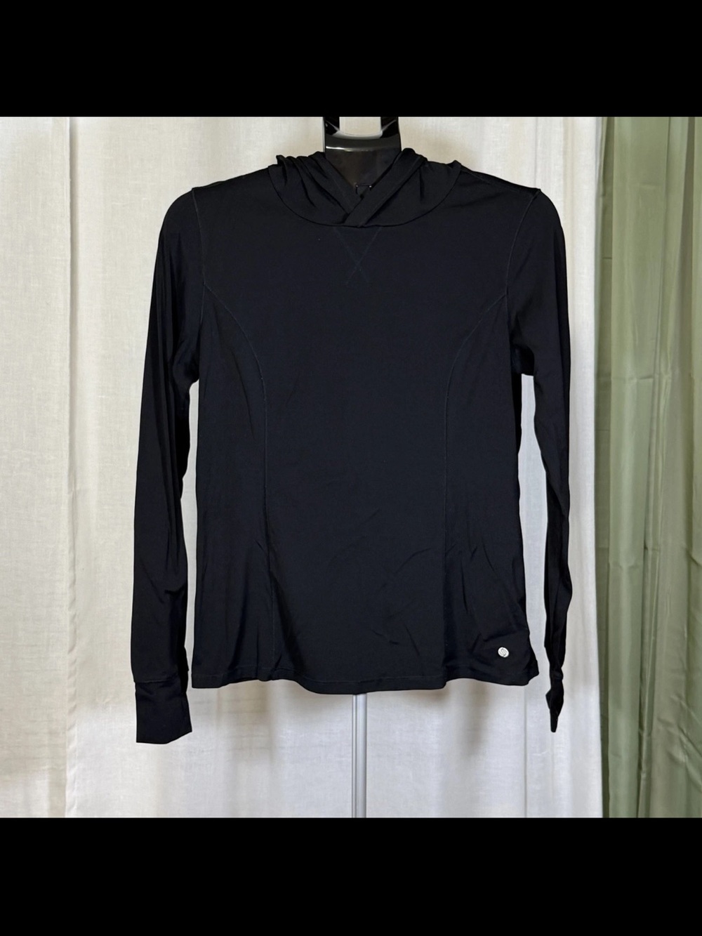 Women’s Black Long-Sleeve Hooded Performance Top
